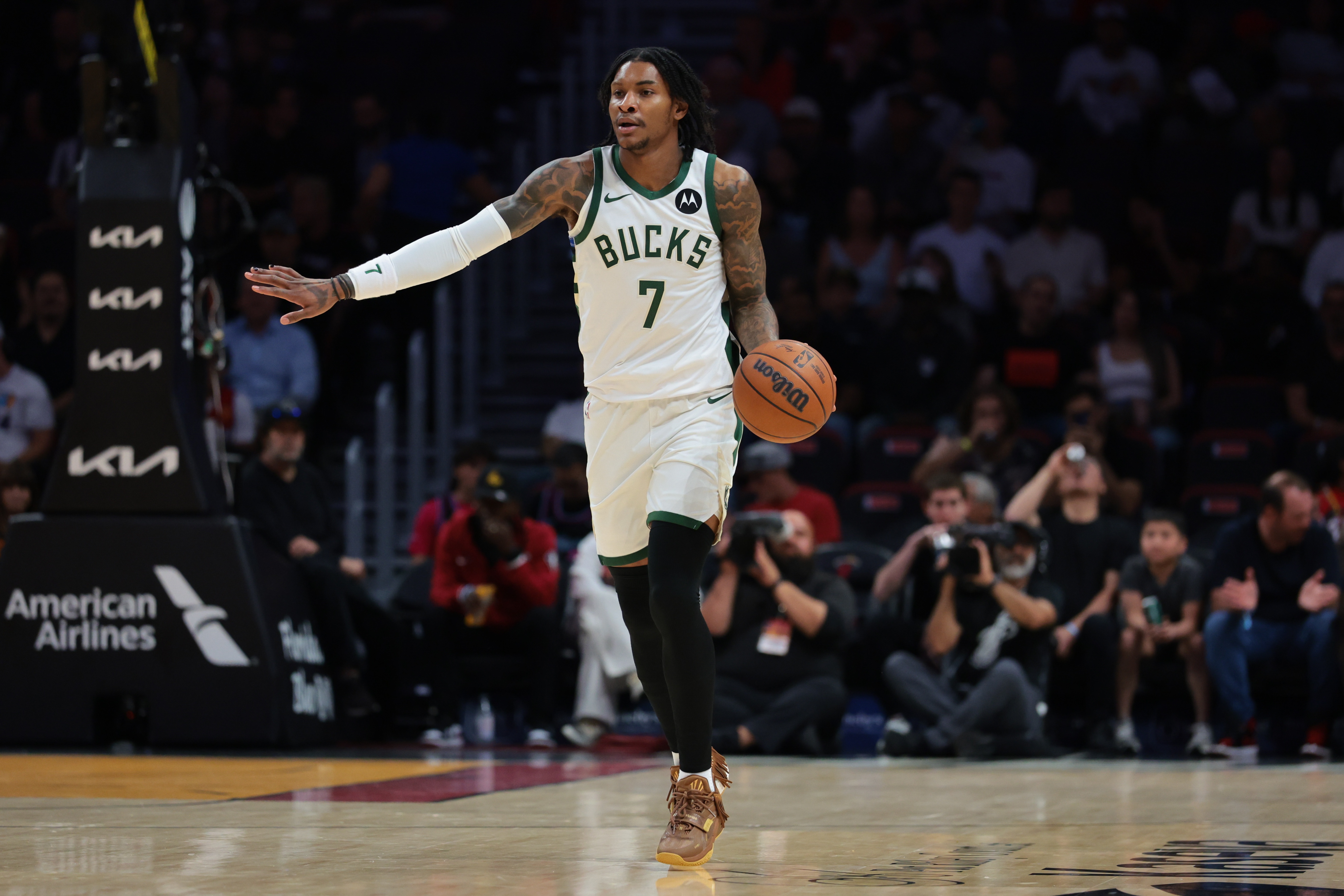 开云官网-雄鹿官方：小凯文·波特接受了右膝关节镜手术 本赛季报销！